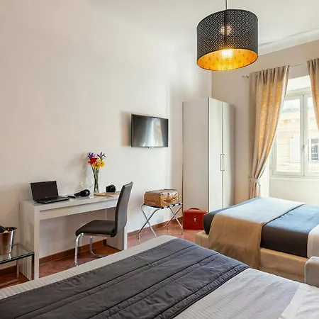 Spacious Near Via Veneto&villa Borghese - Up To 11 Guests *